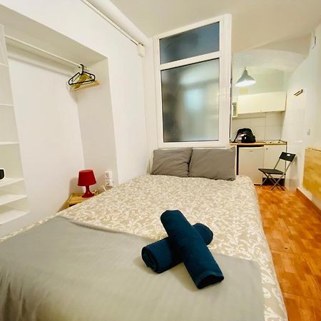 バルセロナ011 Apartamento 1 3アパートメント エクステリア 写真