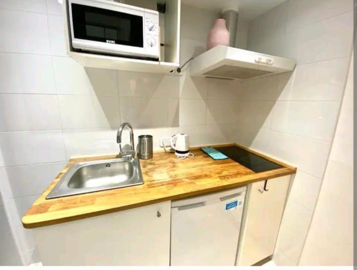 バルセロナ011 Apartamento 1 3アパートメント エクステリア 写真