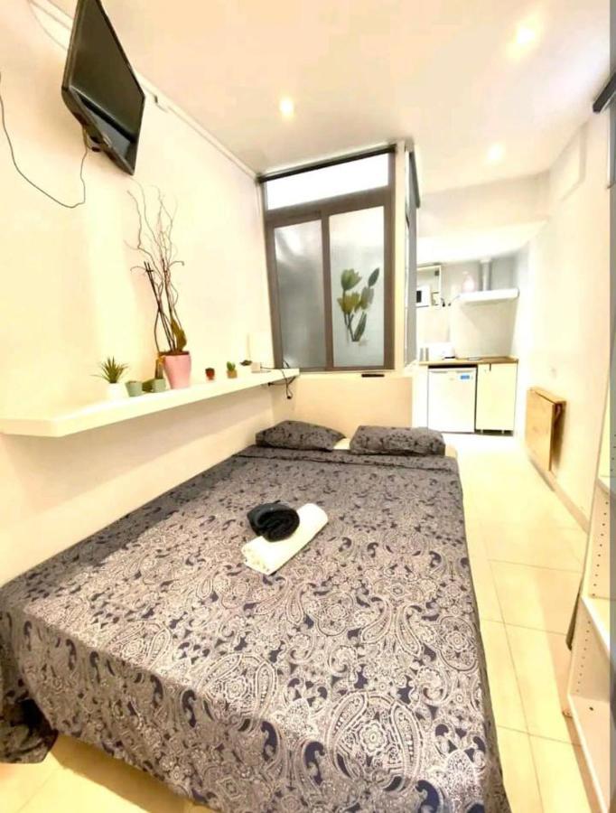 バルセロナ011 Apartamento 1 3アパートメント エクステリア 写真